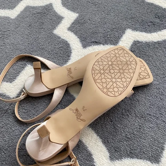 Jewel Badgley Mischka Sandals - Picture 6 of 7